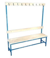 Скамейки и вешалки на металлическом каркасе